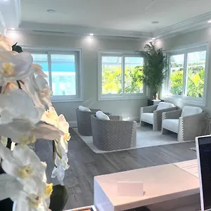 Villa Dolphin Cove (adults Only)